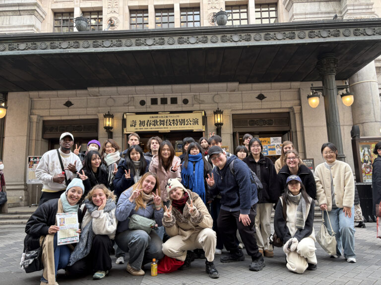 留学生と国内学生が歌舞伎を観劇しました。（2026年1月15日）
