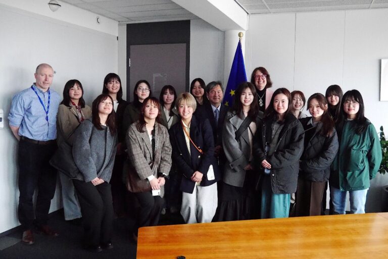 国際戦略センター主催ヨーロッパ研修で奈良女子大学・奈良教育大学の学生がブリュッセルでEUの保健衛生・食品安全総局長を訪問しました