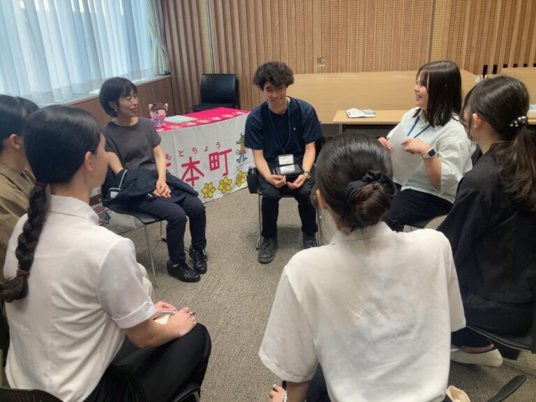 「奈良の市町村で働く大人と学生の交流会」を開催しました（8月28日）