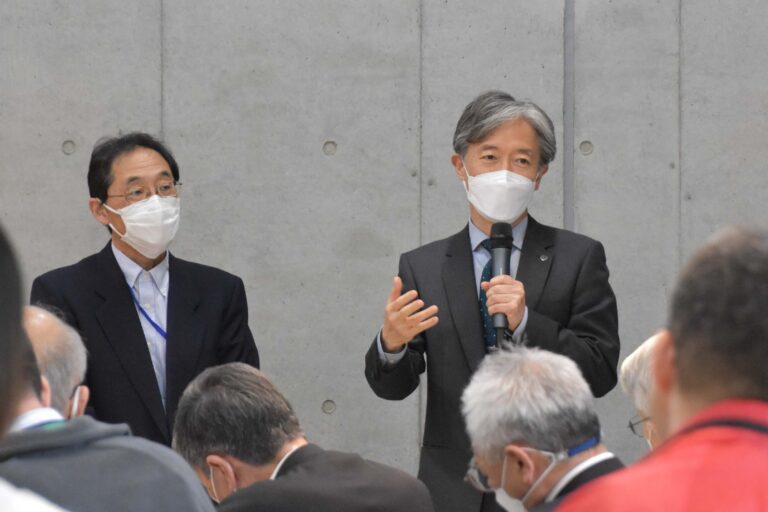 塩﨑一裕奈良先端科学技術大学院大学長（機構アドバイザリーボード）との対話を実施しました。（4月25日）