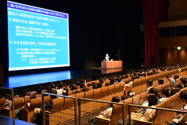 なら100年会館で本機構榊裕之理事長がサイエンス基礎講座で講演を行いました。