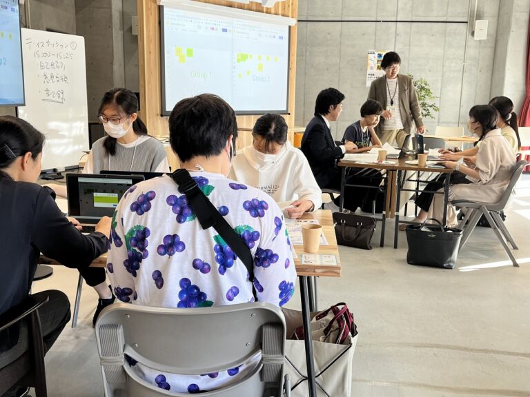 奈良カレッジズ学問祭・教養科目「諸学への誘い」の一環として、「レポート合評セッション」を開催しました（9月26日）